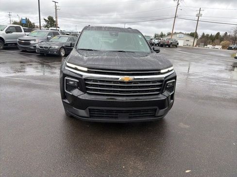 New 2026 Chevrolet Traverse LT image 3