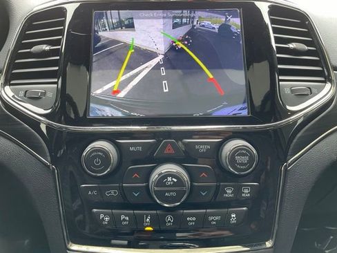Used 2019 Jeep Grand Cherokee Limited X AWD/4WD image 21