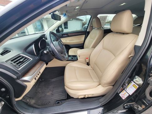 Used 2018 Subaru Outback 2.5i Limited image 9