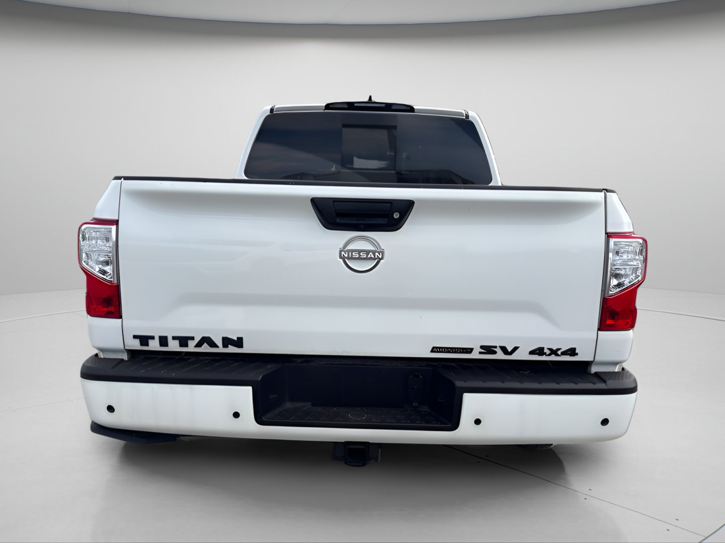 Used 2023 Nissan Titan SV w/ SV Convenience Package AWD/4WD image 9