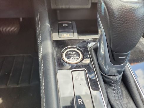 Used 2021 Nissan Kicks SR w/ SR Premium Package FWD image 20