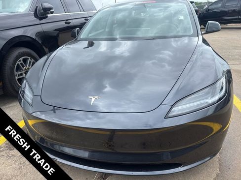 Used 2025 Tesla Model 3 Long Range image 2