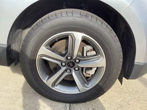 Used 2024 Ford Edge SEL w/ Convenience Package AWD/4WD image 9