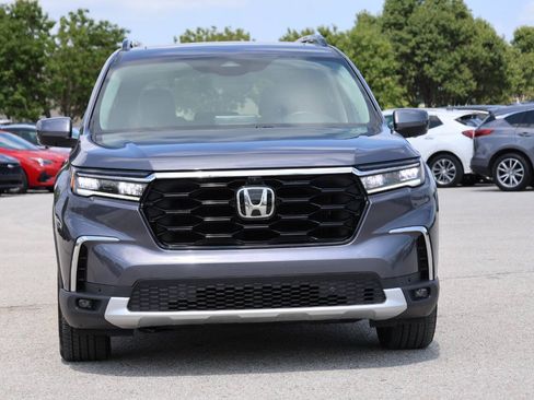 Used 2024 Honda Pilot Elite image 5