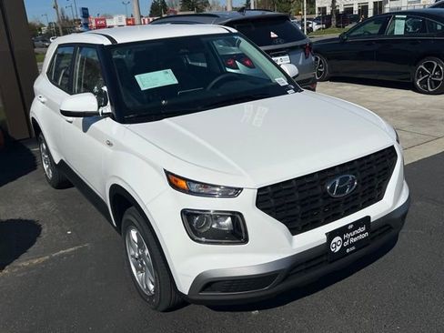 New 2026 Hyundai Venue SE FWD image 4