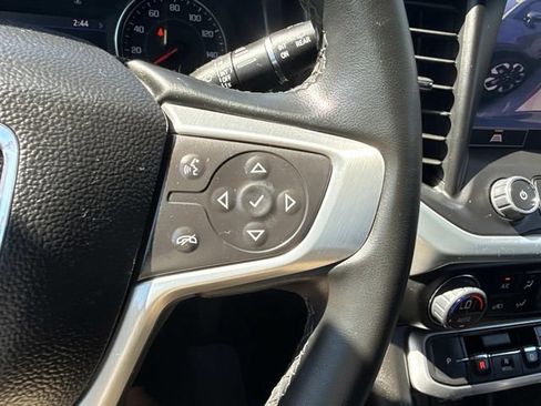 Used 2023 GMC Acadia SLT AWD/4WD image 33