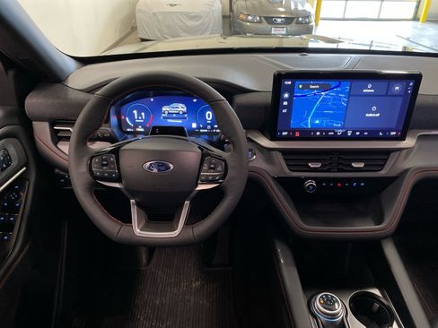 New 2026 Ford Explorer ST-Line w/ ST-Line Street Pack image 12