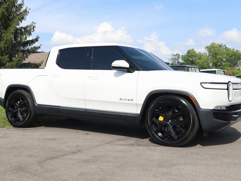 Used 2022 Rivian R1T Adventure image 2