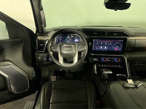 Used 2023 GMC Sierra 1500 Denali w/ Denali Reserve Package AWD/4WD image 14