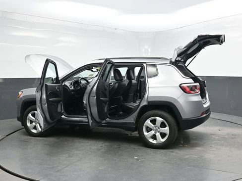 Used 2020 Jeep Compass Latitude w/ Cold Weather Group image 44