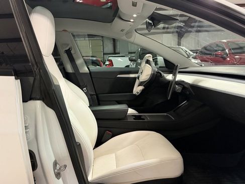 Used 2023 Tesla Model 3 Performance image 12