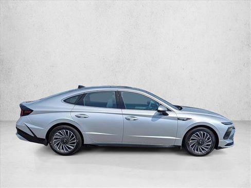 New 2026 Hyundai Sonata SEL FWD image 4