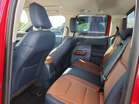 Used 2022 Ford Maverick Lariat w/ Lariat Luxury Package image 9