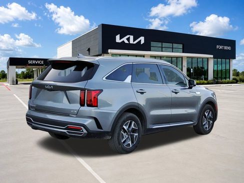 Used 2023 Kia Sorento EX FWD image 5