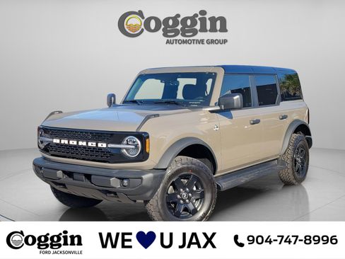 New 2025 Ford Bronco Outer Banks w/ Black Appearance Package image 1