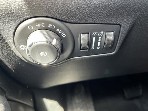 New 2026 Jeep Compass Latitude AWD/4WD image 10