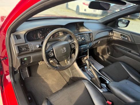 Used 2016 Honda Accord Sport image 6