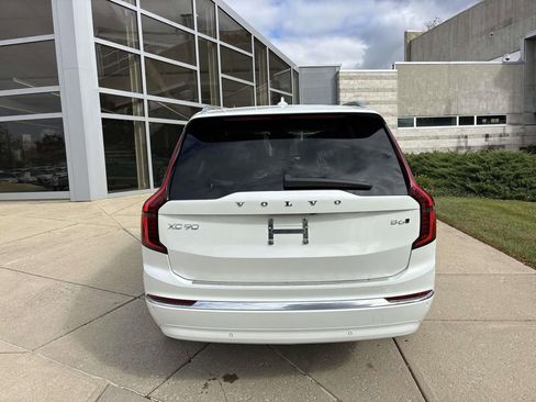 New 2026 Volvo XC90 B6 Plus w/ Protection Package Premier image 6