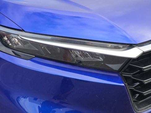 Used 2024 Honda CR-V EX-L image 4