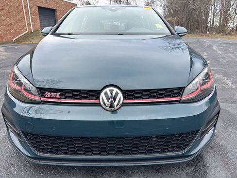 Used 2018 Volkswagen Golf S image 8
