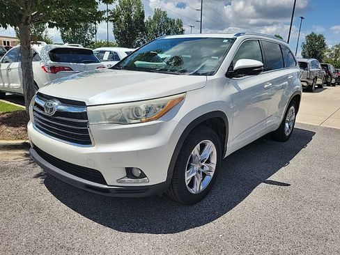 Used 2015 Toyota Highlander Limited Platinum FWD image 1