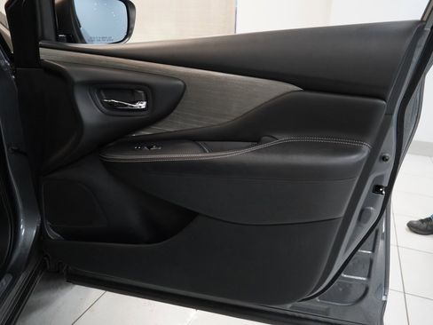 Used 2018 Nissan Murano S image 25