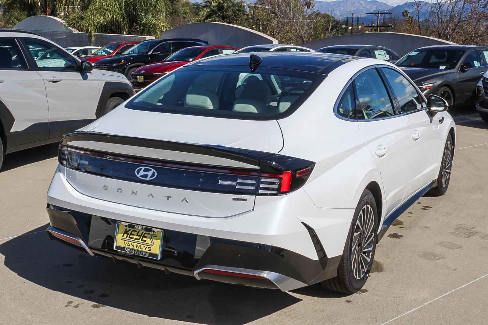 Certified 2026 Hyundai Sonata SEL FWD image 4