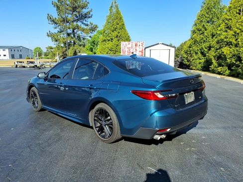 Used 2025 Toyota Camry SE w/ Multimedia Upgrade Package FWD image 5