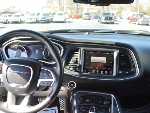 Used 2015 Dodge Challenger R/T Plus RWD image 17