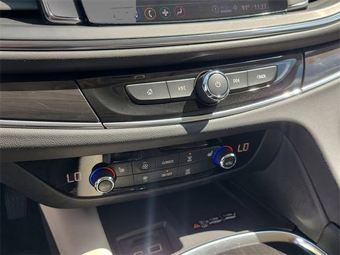 Used 2024 Buick Enclave Essence image 34