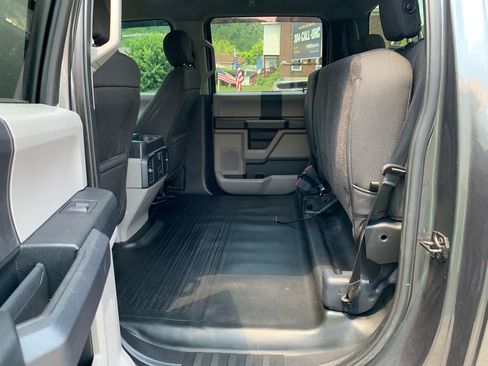 Used 2019 Ford F150 XL w/ Equipment Group 101A Mid AWD/4WD image 10