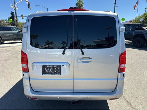 Used 2016 Mercedes-Benz Metris Passenger image 12