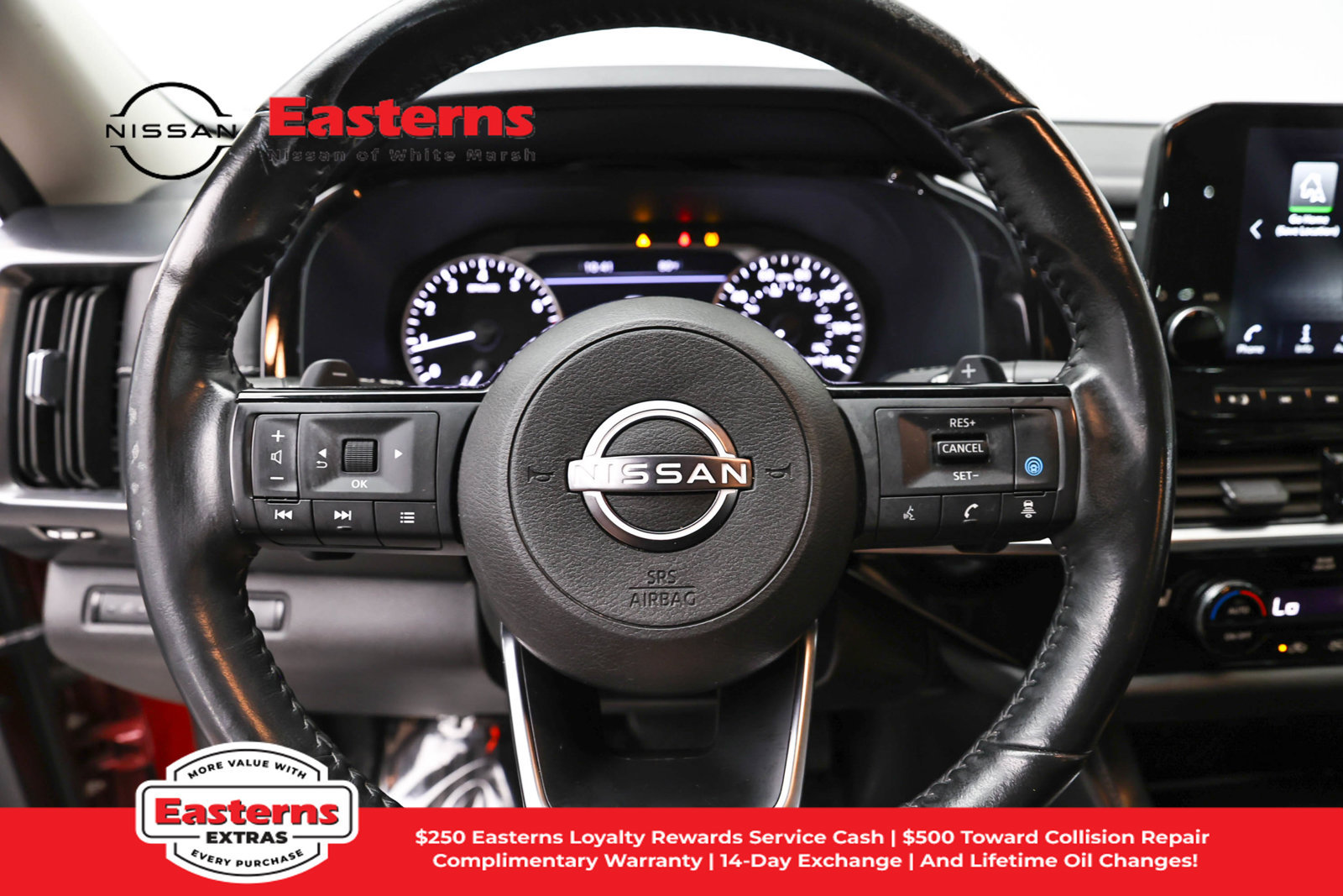 Used 2023 Nissan Pathfinder SL w/ Lighting Package (N92) AWD/4WD image 10