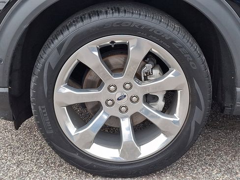 Used 2020 Ford Explorer Platinum image 28