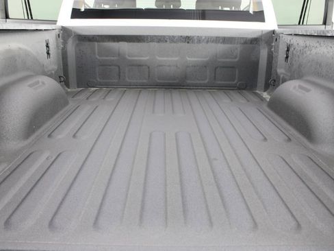 Used 2024 RAM 2500 Big Horn w/ Protection Group AWD/4WD image 17