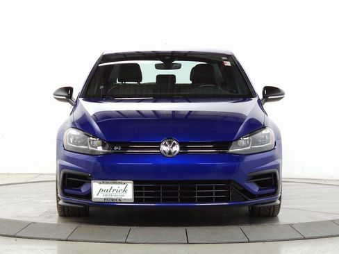 Used 2019 Volkswagen Golf R 4-Door image 2