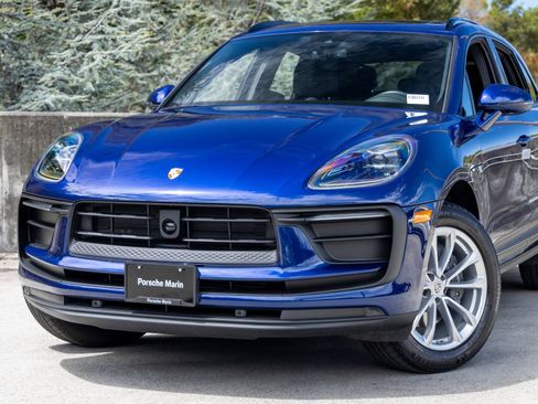 Certified 2026 Porsche Macan AWD/4WD image 7