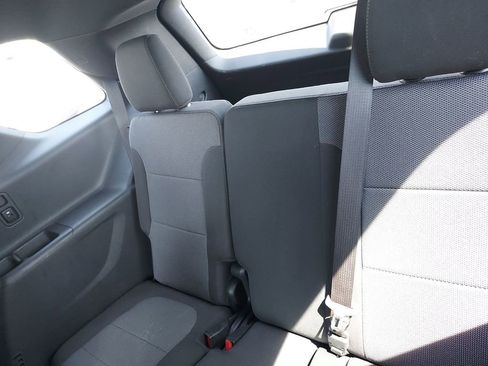 Used 2023 Chevrolet Traverse LT image 28