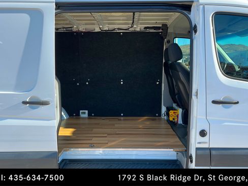 Used 2016 Mercedes-Benz Sprinter 2500 image 18