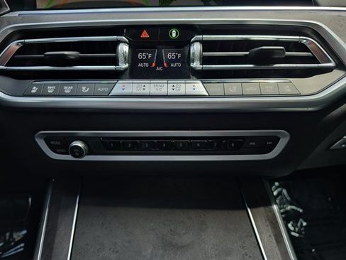 Used 2023 BMW X5 xDrive40i w/ M Sport Package AWD/4WD image 36