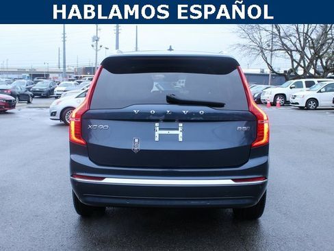 Used 2025 Volvo XC90 B5 Core image 4