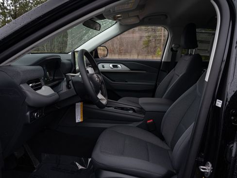 New 2026 Ford Explorer Active RWD image 14