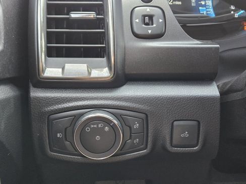 Used 2022 Ford Ranger Lariat w/ Tremor Off-Road Package AWD/4WD image 38