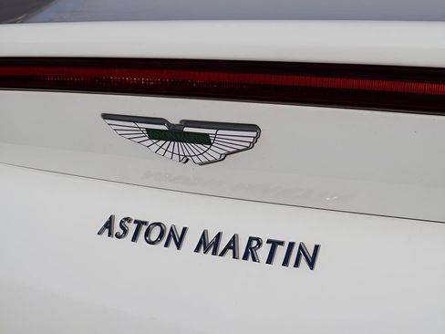 Used 2020 Aston Martin V8 Vantage Coupe image 8