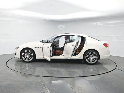Used 2019 Maserati Ghibli S Q4 AWD/4WD image 49