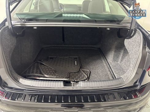 Used 2025 Volkswagen Jetta SE FWD image 24