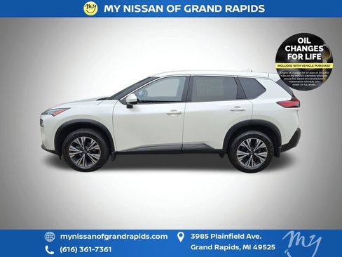 Used 2023 Nissan Rogue SV AWD/4WD image 5