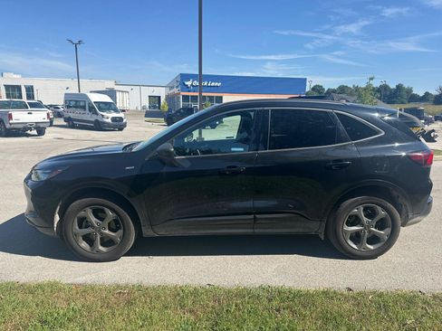 Used 2024 Ford Escape ST-Line w/ Tech Pack #1 AWD/4WD image 7