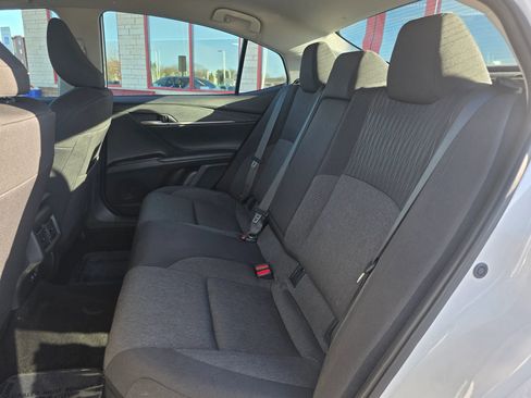 Used 2025 Toyota Camry LE FWD image 8