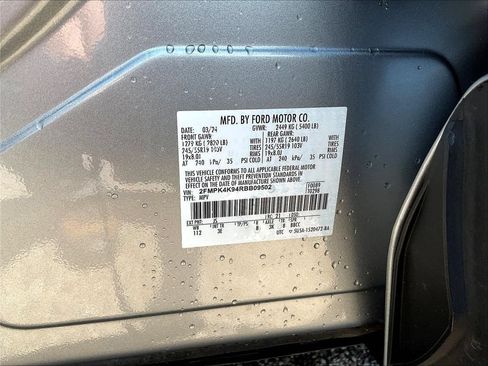 Used 2024 Ford Edge Titanium AWD/4WD image 21
